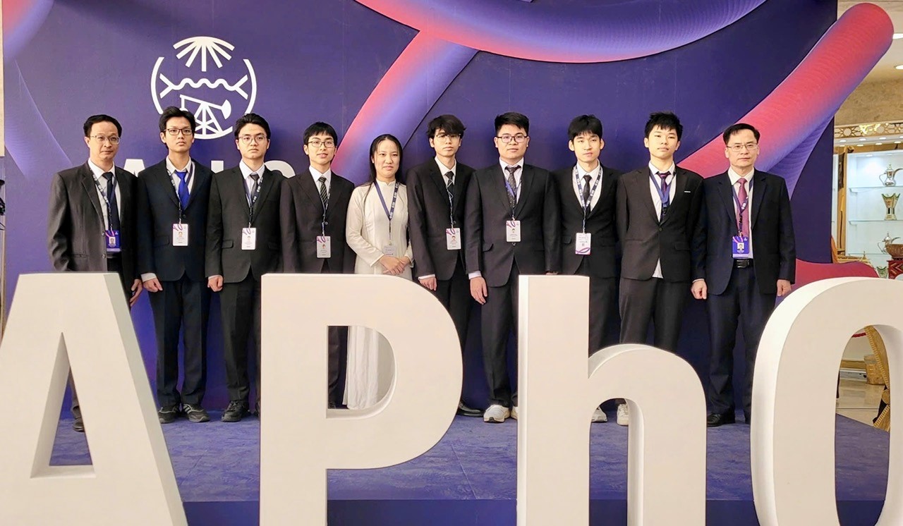 Cả 8 học sinh Việt Nam đều giành huy chương tại Olympic Vật lý Châu Á năm 2025
