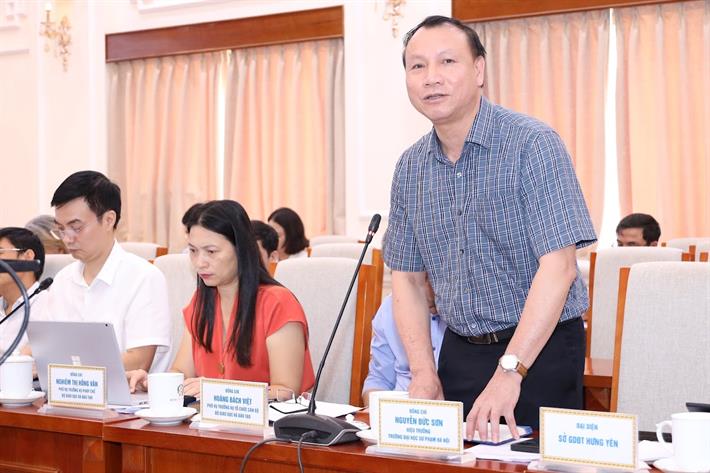 PGS TS Nguyễn Đức Sơn, Hiệu trưởng Trường Đại học Sư phạm Hà Nội, chia sẻ tại hội nghị