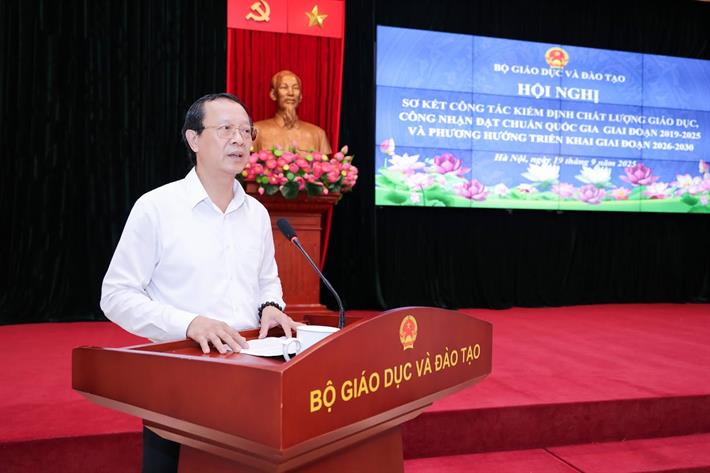 Thứ trưởng Thường trực Phạm Ngọc Thưởng phát biểu tại hội nghị