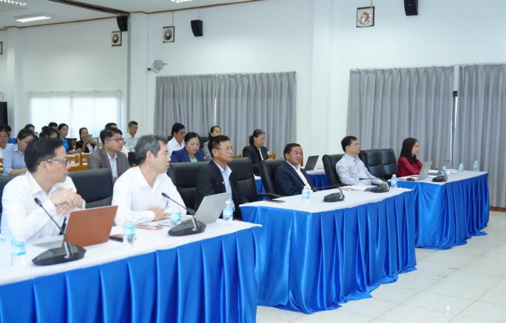 Các đại biểu tham dự buổi lễ